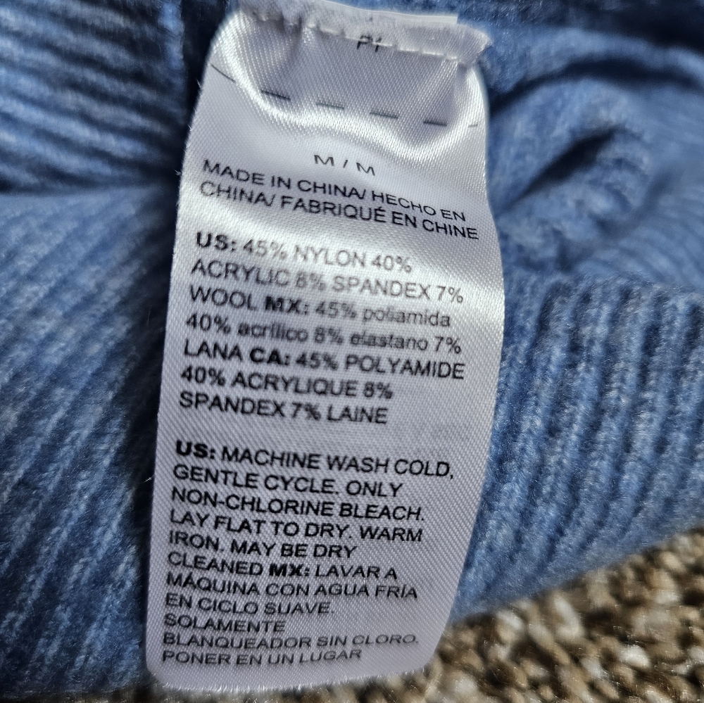 WHBM Sweater - Picture 4 of 4